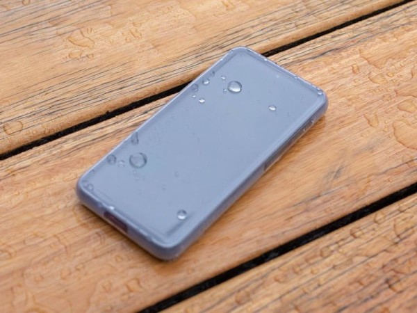 Quad Lock MAG Poncho - Samsung Galaxy S22